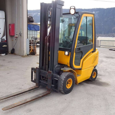 noleggio-carrelli-elevatori-retrattili-parma-11